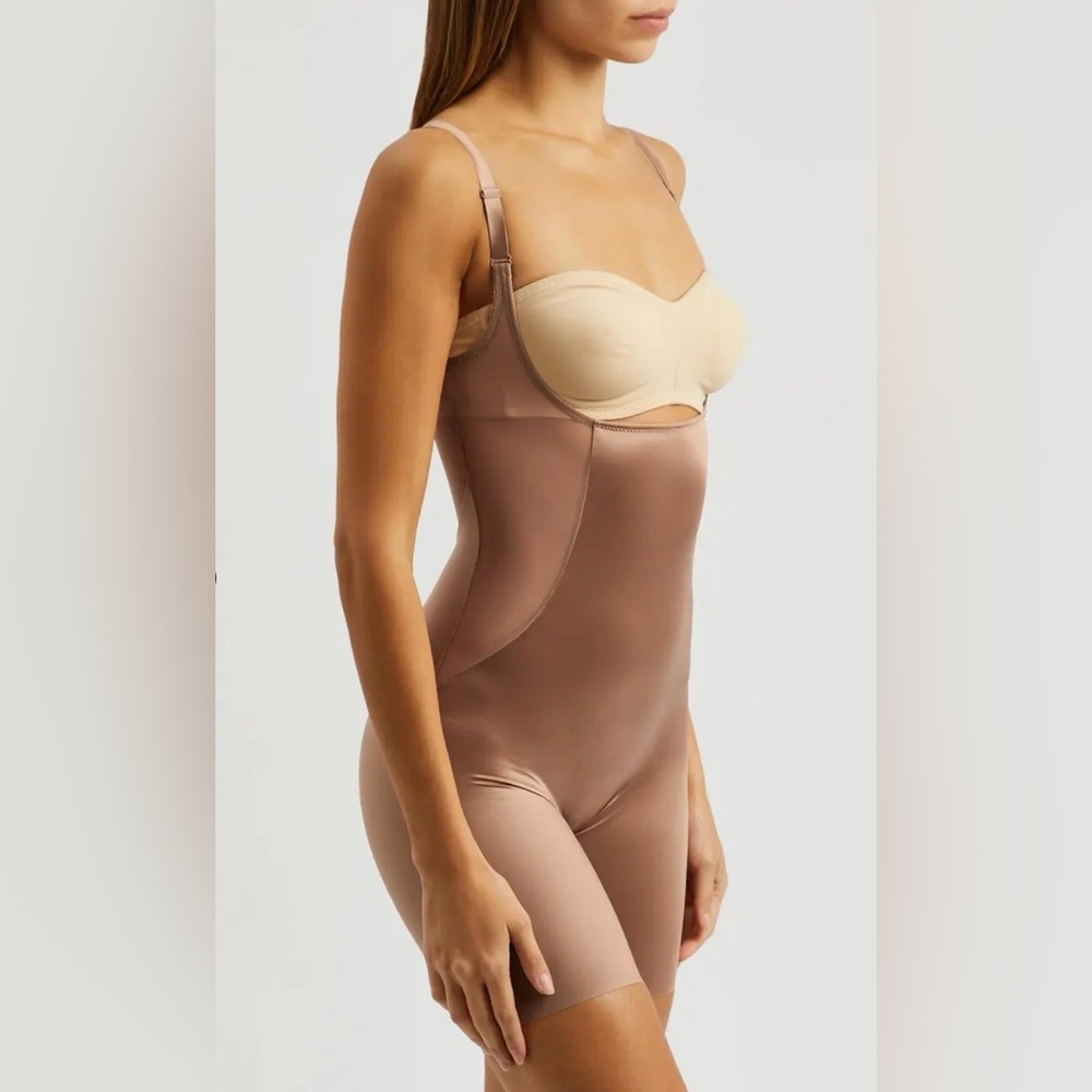 NWT SPANX Open-Bust Mid-Thigh Contouring Satin Bodysuit Shapewear Sold Out 🪷 XS